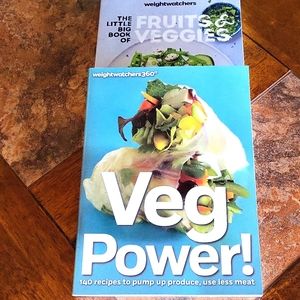 WW  cookbooks.       B5